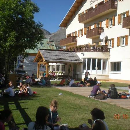 Han/Misafirhane Le Collet D'auron