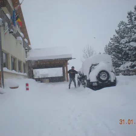 Han/Misafirhane Le Collet D'auron Auron
